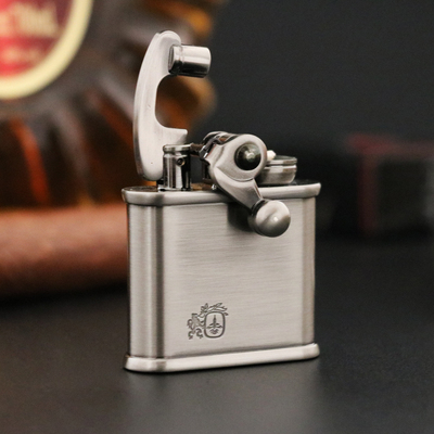 开云电竞|日海岸现巨型乌贼尸体 专家:海底或有异变(图)(图1) 开云电竞