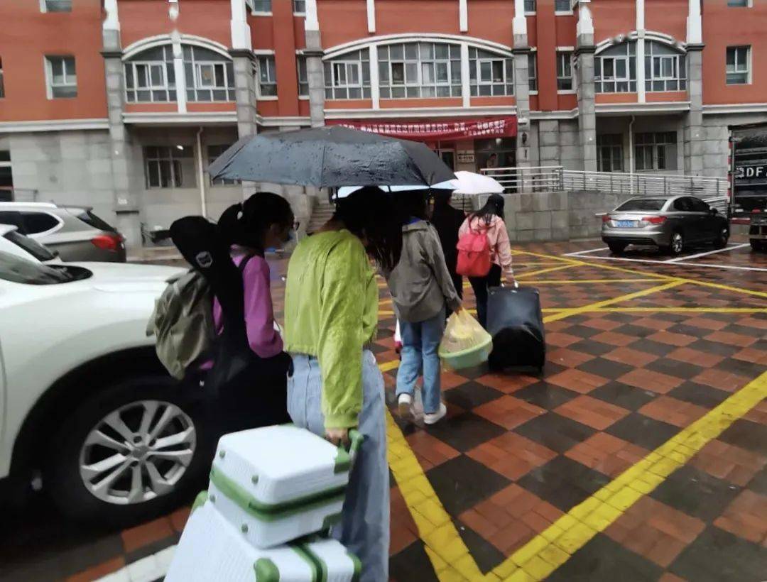 青春 天外启航“开云电竞官方网站”(图10)
青春 天外启航“开云电竞官方网站”(图10)