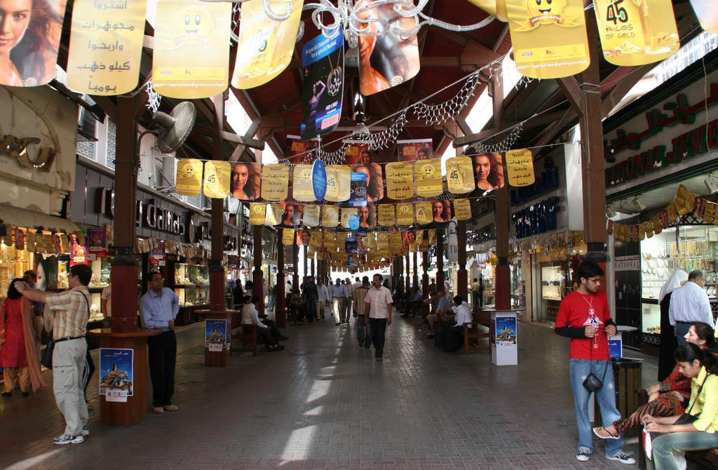 小报“脱欧”报道激怒英女王 白金汉宫投诉假新闻“开云电竞”(图1) 开云电竞官网