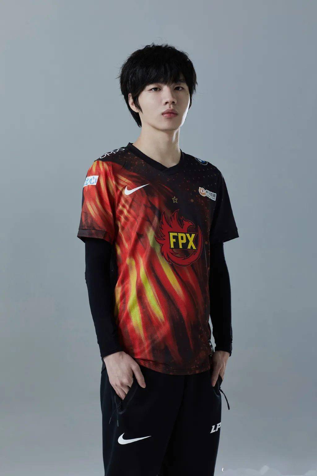 开云电竞官方网站：
新赛季队服大PK 十七家俱乐部谁的队服最悦目？(图7)